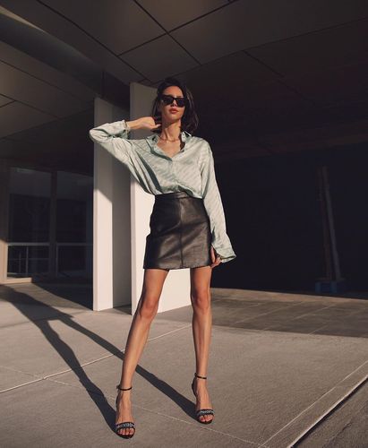 pepamack 新潮提花字母缎面衬衫通勤高级感十足 宽松显瘦上衣女