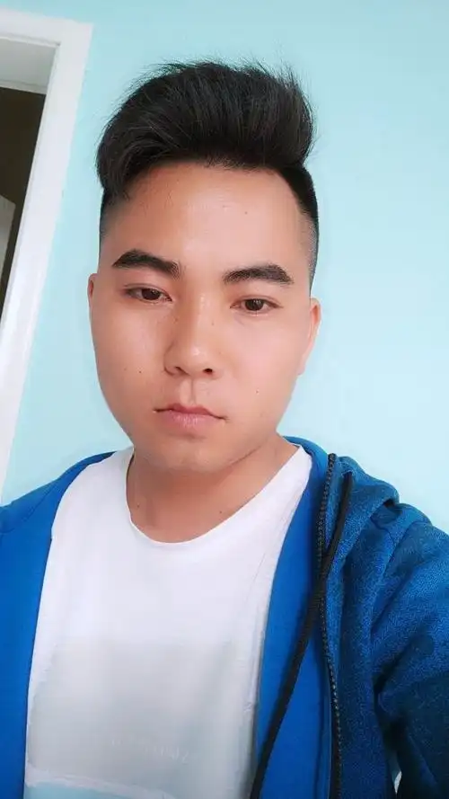 覃师傅25岁男汉族