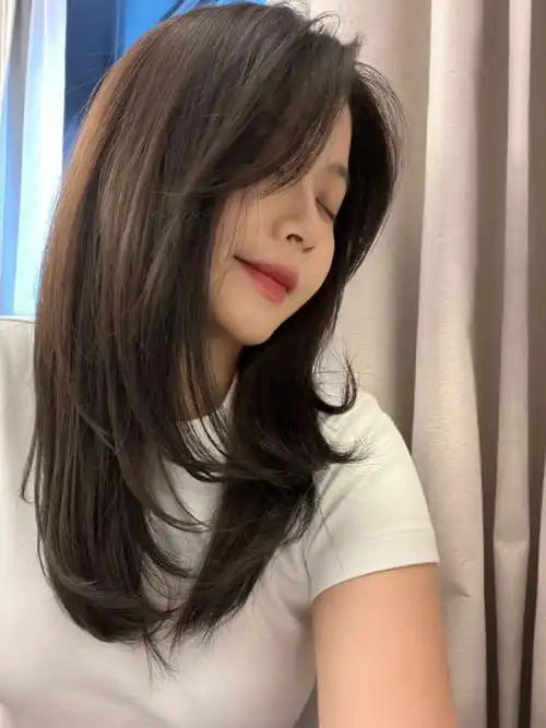 越洗越好看的中长发减龄修容锁骨发气垫烫