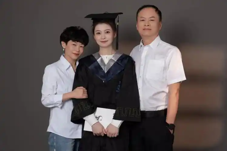 母亲节快乐——福海派出所民警 孟雪之子我知道,是您辛辛苦苦抚养我