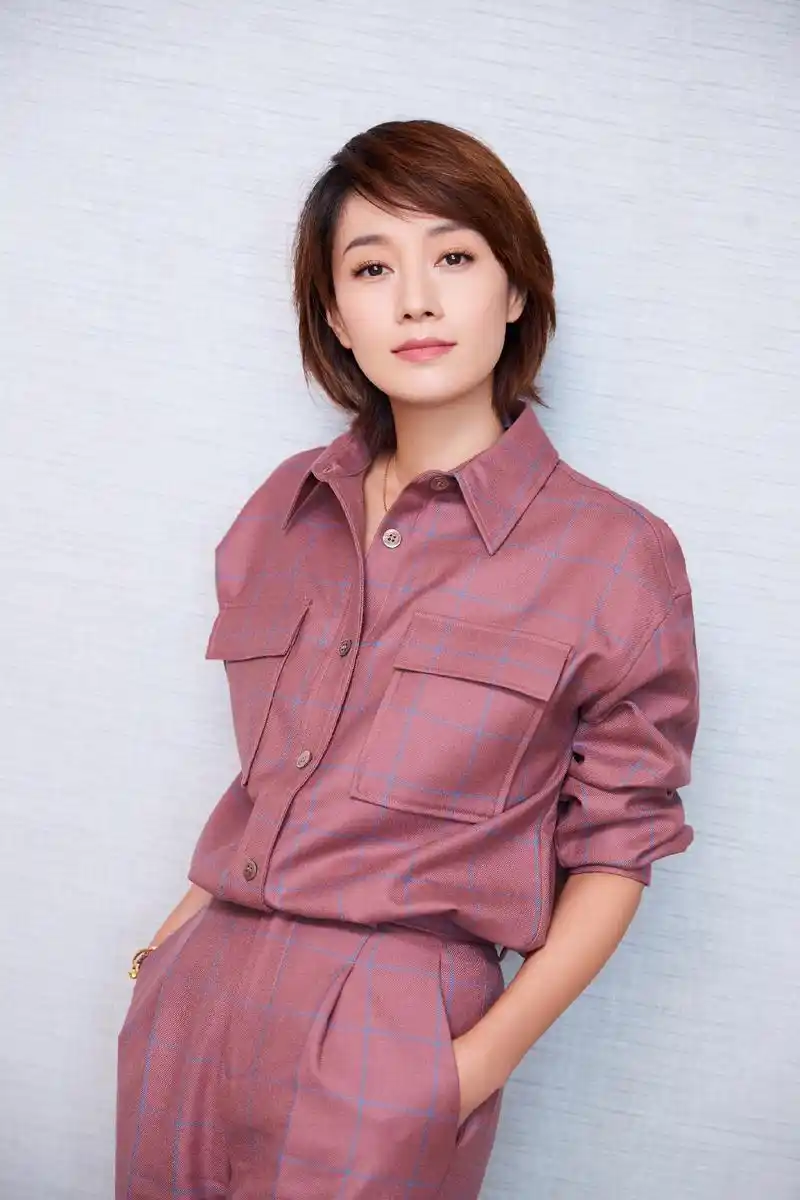 发型对气质影响多大?看马伊琍就知道,长发像大妈,短发更有韵味