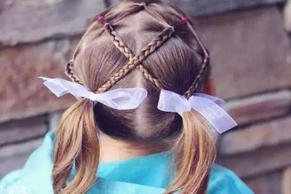 儿童女孩梳头发的花样 小女孩花式扎头发步骤