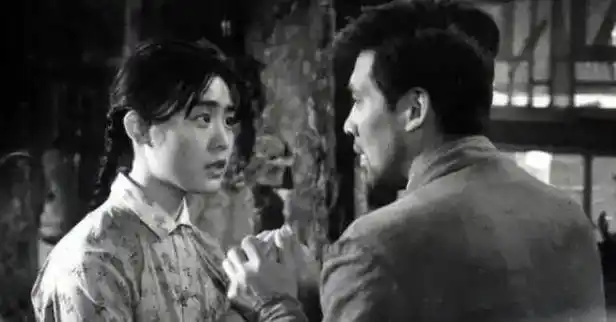 80年代的爱情没有婚纱只有红花