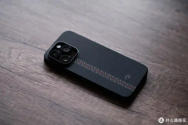 pitaka芳纶纤维磁吸保护壳:给手机最后的轻盈一笔