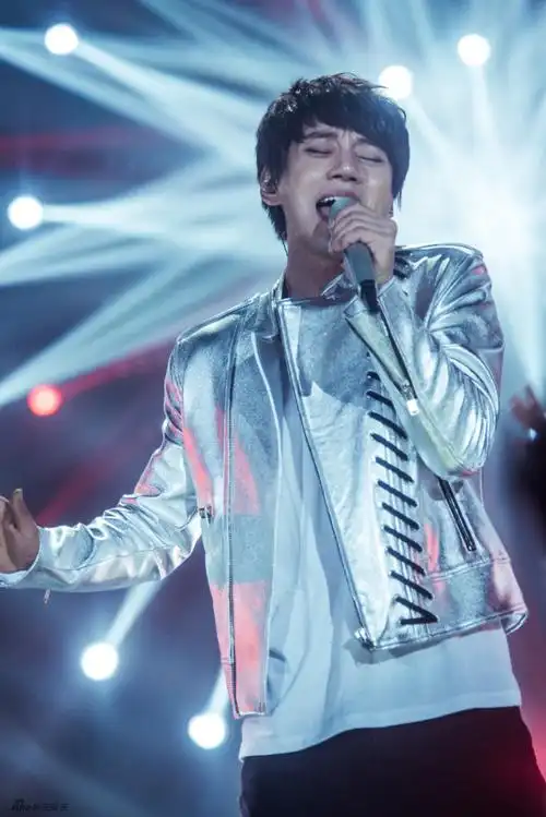 歌手4总决赛彩排 容祖儿陈伟霆贴身热舞