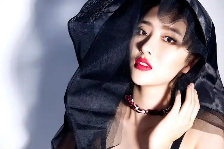 胡丹丹视觉系大片曝光