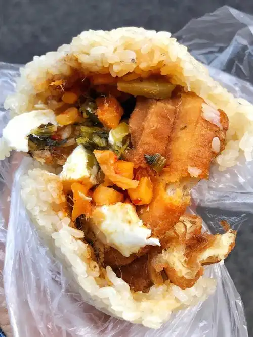 开了10多年的苏州小吃糯米粢饭团606r一个