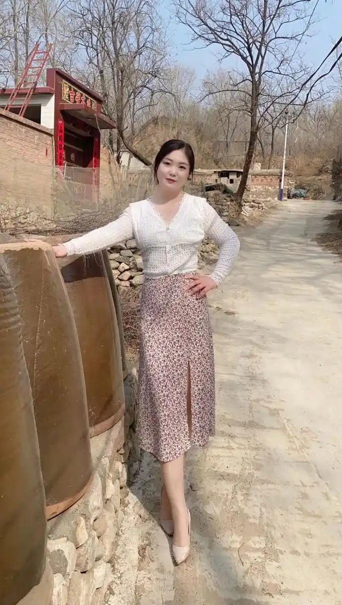 农村小媳妇,带来春天的味道