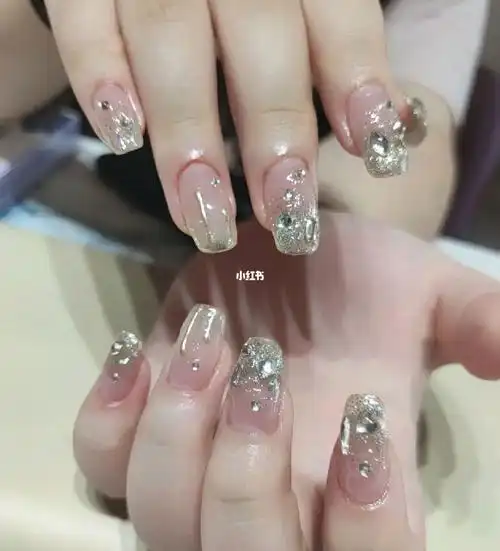 太原万达美甲碎钻渐变闪闪发光带甲片799