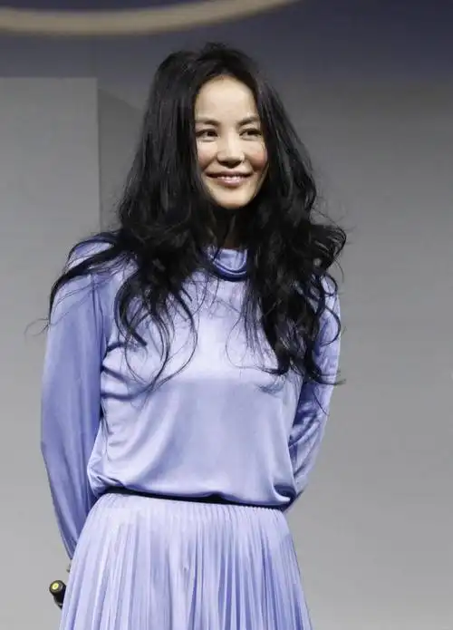 李敖评价王菲她之所以高冷是因为没文化根本就是个愚妇