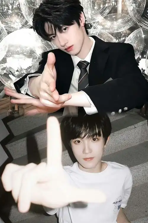 朱志鑫苏新皓last night舞台##朱志鑫苏新皓合作舞台造型