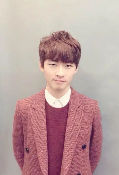 男生留什么样的刘海帅气,男生发型图片,发型图片