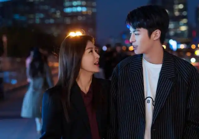 二刷《理智派生活》,职场生活共鸣强烈,沈若歆是个完美女性标榜