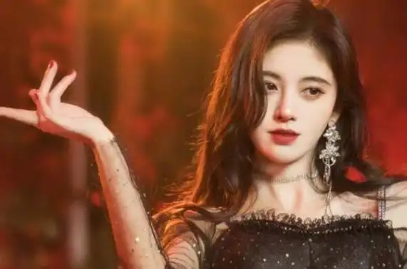 鞠婧祎个人资料原名叫什么原名鞠婧伊被称为四千年美女