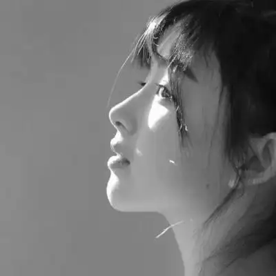 伤感黑白女生yy2020头像个性唯美 没有结果何必浪费青春