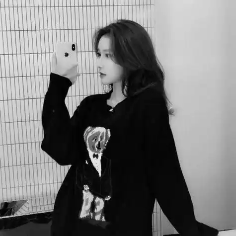 qq女生头像黑白霸气拽长的漂亮是优势