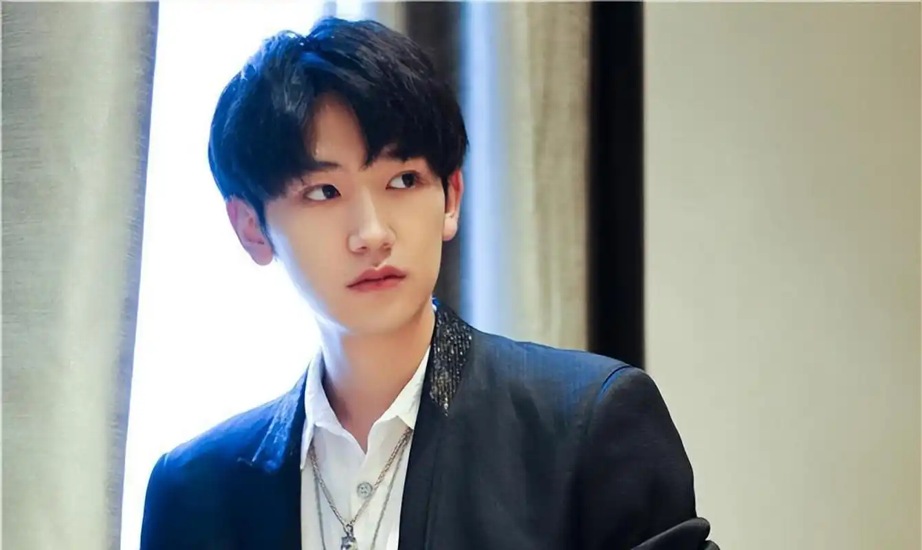 中国内地男演员郭丞活泼率真 网友们觉得他颜值如何可评论关注转发