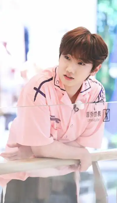 「跑男剧照」万有引力-汪苏泷