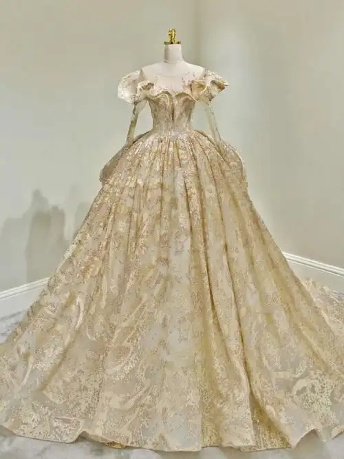 亿点点奢华全场都过目不忘的香槟金婚纱