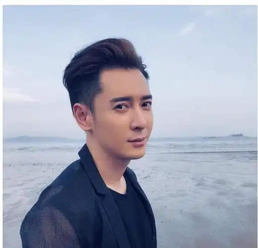 他是运气最好的"农民工":只因长相太帅,从工地搬砖到改行演戏