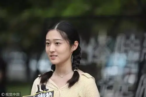 北电中戏开学季新生颜值爆表 吴磊宋祖儿成同学变最靓风景线