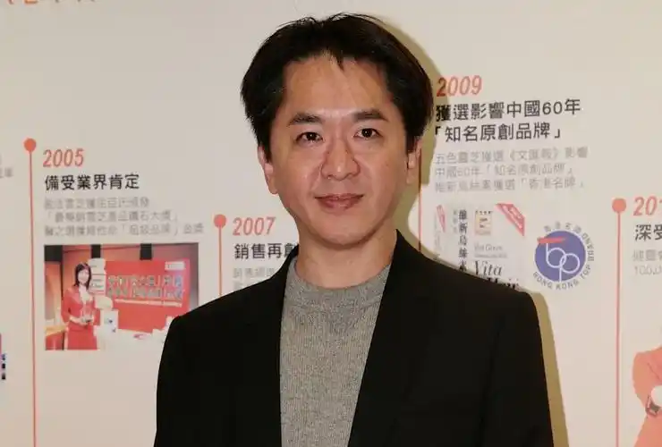 tvb前男星邓兆尊节目中被女星们公审,自称尊重女人_女友