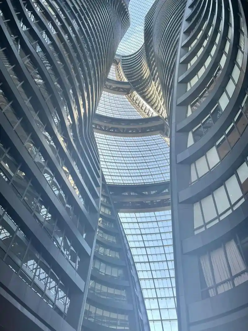 华为中国区总部,丽泽soho大厦 华为中国区总部 世界级建筑大师扎哈