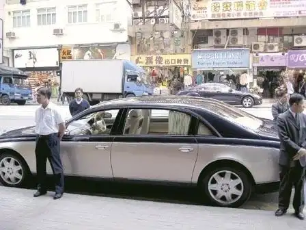 最美不过王祖贤?但年轻的蔡少芬却让刘銮雄变痴汉,豪车随便挑!