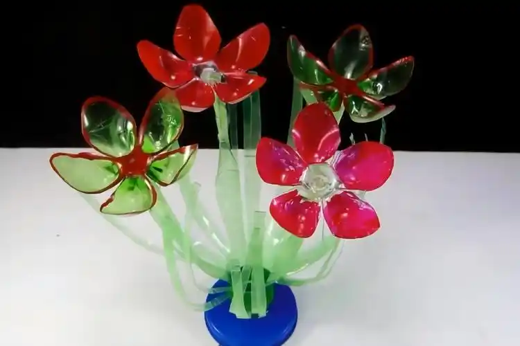 废旧塑料瓶这样处理一下秒变好看的花艺造型手工教程