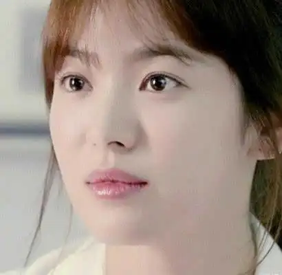 桃花眼有多勾人?看朱碧石就知道了