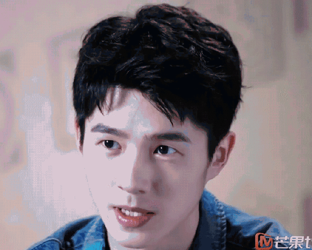 人总是会反复爱上刘昊然#  新鲜的刘昊然又帅又可爱  这么好的滋