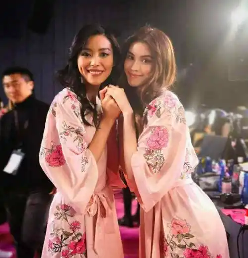 小蛮腰配超模长腿气质很温柔_国模_奚梦瑶_刘雯