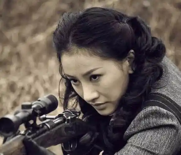 能当民国第一夫人的护卫,可见国民党对金民杰信任之深,而且随着朝夕