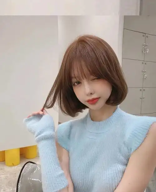 短发,很修饰脸型的一款发型偏韩系的短 发日常好处理很适合圆脸瓜子脸