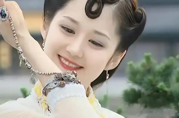 43岁"小龙虾"张娜拉分享近照,比20岁还嫩!网友:别来中国薅钱