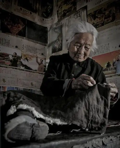 【家有老母】 ——献给母亲节,祝福天下的母亲节日快乐!