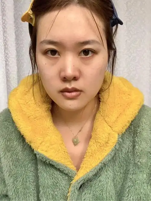 跟素颜和解个腿啊都给我去学化妆学p图