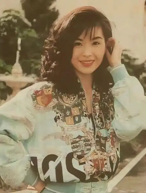 21岁成寡妇30岁与男朋友正妻当闺蜜伍咏薇的狗血人生太精彩了