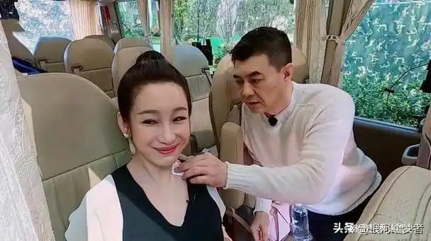 王新军成名后抛妻弃子转身娶小7岁秦海璐如今却成人生赢家