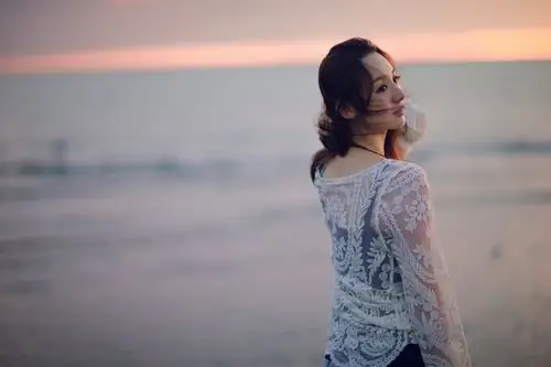 人物黑头发户外美女darkhairwomenoutdoors壁纸图片