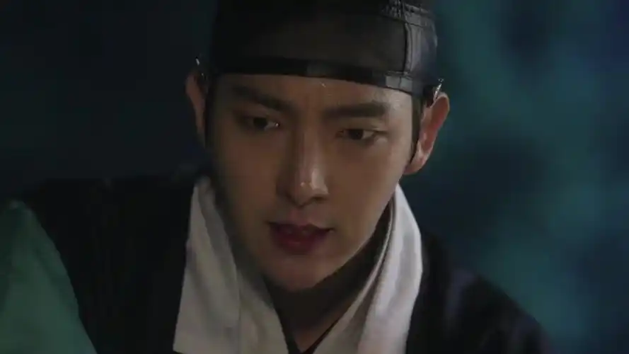 《夜行书生》李准基鼻梁逆天,好想在上边滑滑梯!-影视综视频-搜狐视频