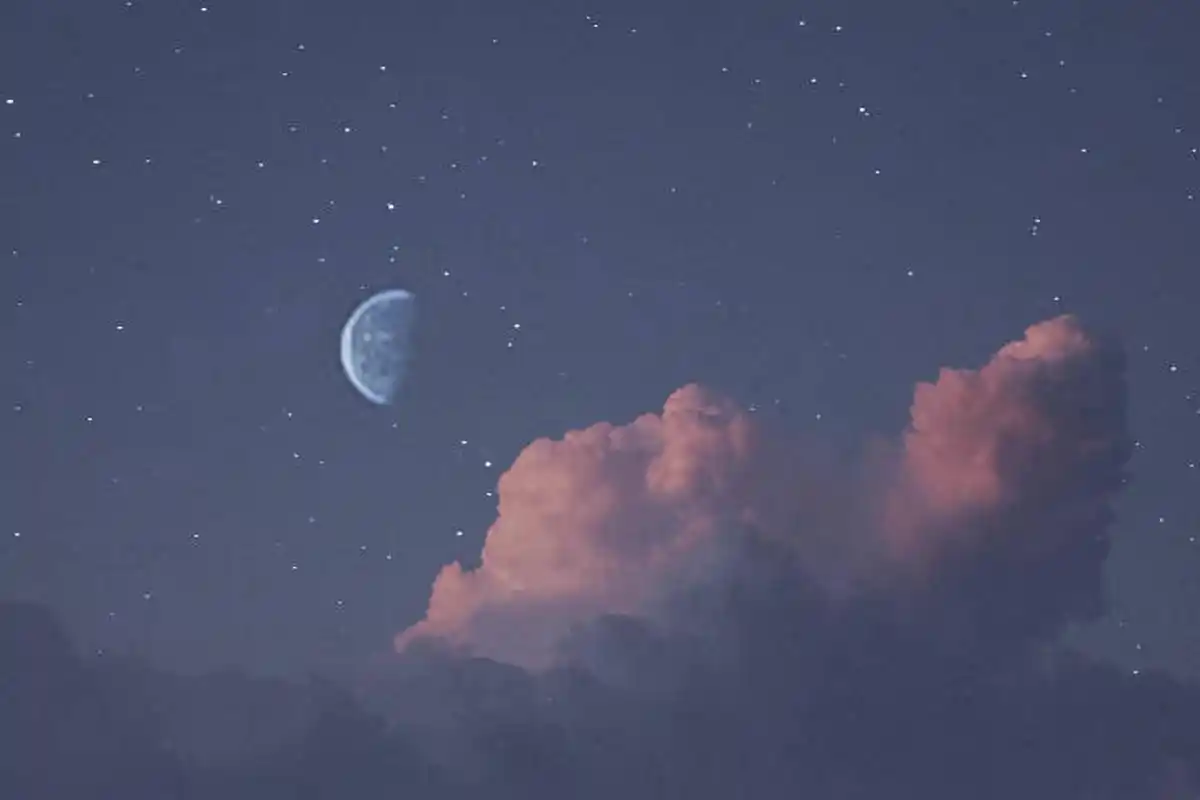 动漫壁纸# ins风动漫壁纸,唯美天空意境,想要直接拿哦!记得点赞