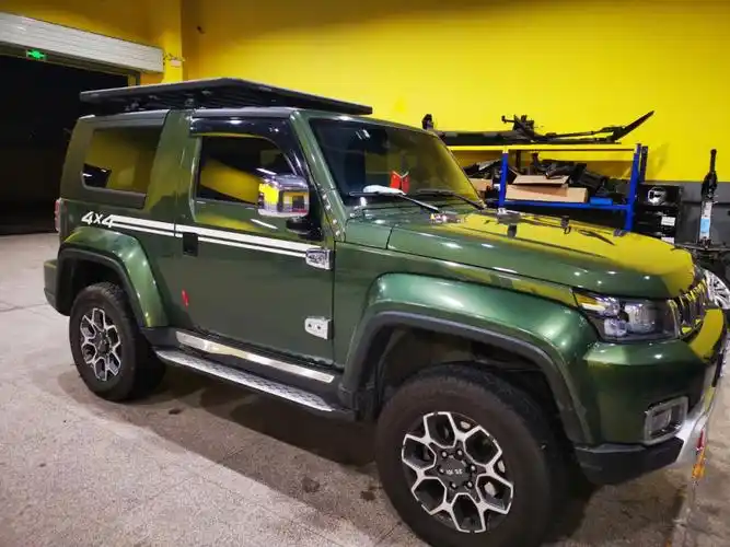 上海运良专业越野改装,增加一个副油箱增程500km,行李架可以外挂更多