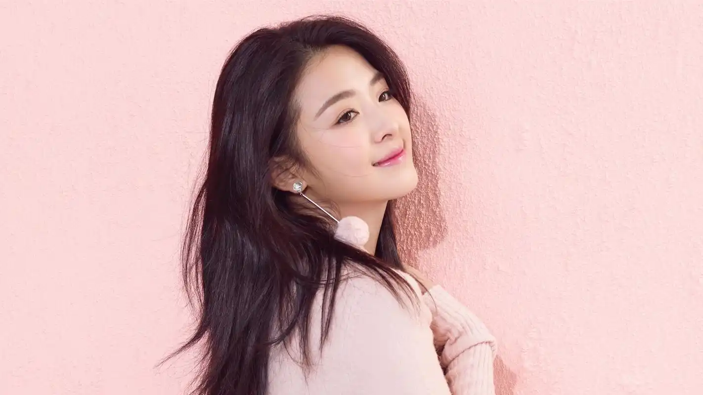 气质女性张含韵高清写真宽屏桌面壁纸