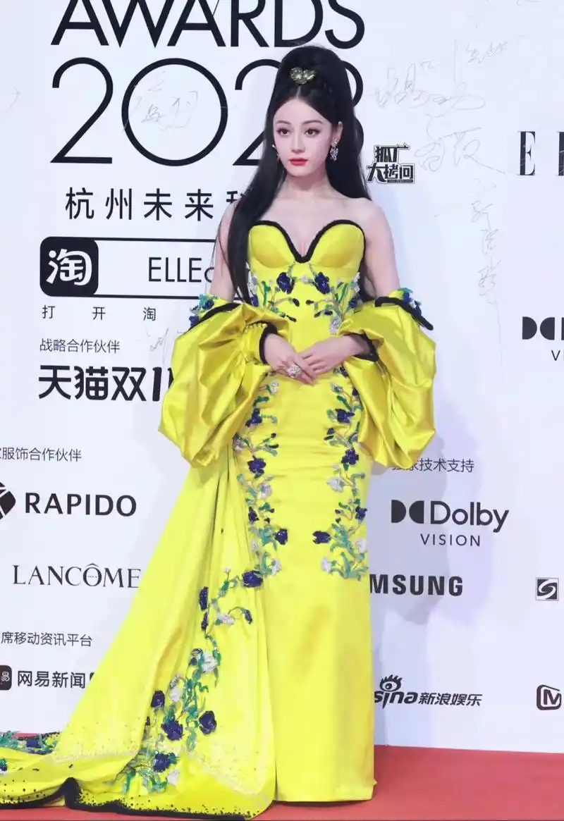 2023年elle女明星红毯.#红毯 #elle红毯 #el - 抖音