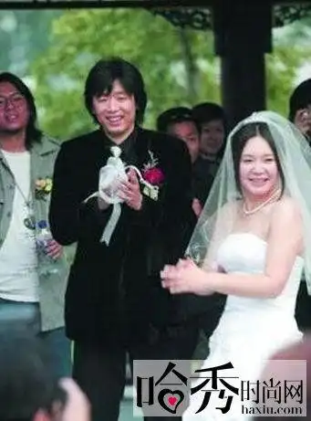 知名博客博主长春国贸爆料称著名歌手老狼的妻子已怀孕数月,春节后将