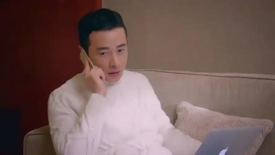 克拉恋人罗晋开心选旅游地址接到一通电话急忙离开