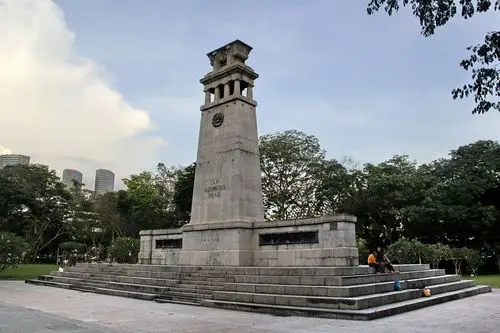 新加坡也叫狮城,是一个较为发达的资本主义多元文化的移民国家,实行