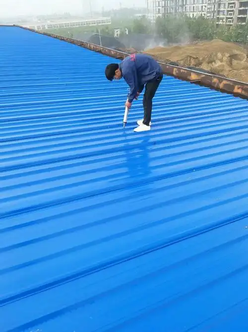 绍尊彩钢瓦施工队竭诚为你服务