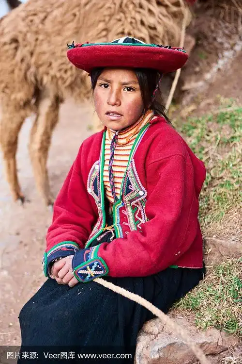 穿着民族服装的秘鲁女孩,秘鲁圣谷